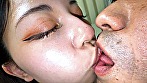 可愛い顔して口の中を支配するみれいちゃんがM男に濃厚キス サンプル