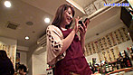 近所のもんじゃ屋で働く色っぽい看板娘がヤレそうと評判なので口説いてハメたい！ サンプル画像14