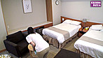 客室清掃のおばさんは大抵いいケツしてるのでホテルに連泊してSEXしたい！（1） サンプル画像18