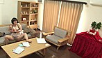 競馬場で興奮しているウマ好きの熟女は巨根好きに決まっているのでヤレるに違いない サンプル画像6