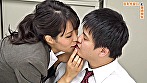 面倒見のいい巨乳の先輩OLが社会人になった僕のために生挿入指導！本当にあった最高に気持ちイイ童貞喪失体験談 サンプル画像2