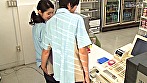 コンビニで一緒に働く店長の奥さんは誰もがソソる美熟女なのでヤラずにはいられない総集編 サンプル画像3