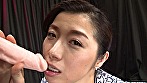 生放送でイラマチオ！おチンポ大好き美女たちが喉奥でジュポジュポ感じまくり！完全版 サンプル画像11