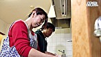近所に住む五十路未亡人の喪服姿がエロすぎたのでチンコで慰めてあげて中●し サンプル画像2