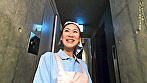 ラブホテルで働くワケあり美熟女清掃員（2）～ここでバイトしたら一発ヤラせてくれるかな？ 画像1
