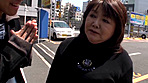 熟女中出しナンパ 巨乳熟女を探せ！ボイン争奪ガチンコ編 サンプル画像2