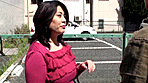 熟女中出しナンパ 巨乳熟女を探せ！ボイン争奪ガチンコ編 サンプル画像15