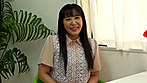 人妻AVデビュードキュメント ダダ漏れ大量潮吹き妻は体もドエロ！底なし性欲見せつけた衝撃初撮り！ 小糸叶芽40歳 - Image 1