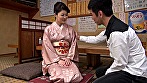 艶っぽ～い看板熟女な居酒屋女将さん 和服姿はまるで映画女優のよう･････・キレイでスケベこりゃ最高！ 小林あさみ サンプル画像2