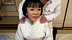 熟年AVデビュー 和服が似合う麗し五十路の奥様 襦袢をハラリと脱いでさぁ･････・ 小倉小夜 52歳 サンプル画像2