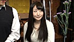羞恥！彼氏連れ素人娘をマシンバイブでこっそり攻めまくれ！5 素人VSマシンバイブ 激安居酒屋にマジックミラー特設スタジオを設置 春の新歓コンパ女子大生編！ サンプル画像1