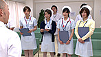 羞恥！ 看護学校の実習で全裸にされ、オマ○コやお尻の穴まで男子に拭かれた私･･･！ サンプル画像1