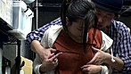 監督がSEXしたくなった時に、「ハメ撮りの練習」と言いくるめられて、なし崩し的にチ○ポを挿入されても「監督になるための勉強だぞ？」と言われたら、涙目になってても泣き寝入りするしかない女AD サンプル画像11