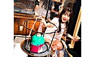 羞恥！彼氏連れ素人娘をマシンバイブでこっそり攻めまくれ！ 20 素人VSマシンバイブ 激安居酒屋にマジックミラー特設スタジオを設置 夏を楽しむ美肌露出多めの奔放な女子大生に中出し！！編 サンプル画像15