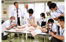 羞恥 生徒同士が男女とも全裸献体になって実技指導を行う質の高い授業を実践する看護学校実習 2023