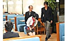 羞恥！美少女完全淫乱♀化ビッグバンローター 電圧85倍！電マ以上に強力な振動で容赦無く野外失禁させる爆弾ローターをキツマンに強制挿入されアルバイトするファミレス娘 - Image 2