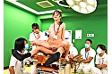 羞恥 生徒同士が男女とも全裸献体になって実技指導を行う質の高い授業を実践する看護学校実習2024 画像17