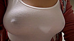 僕が童貞なのを知ってか知らずか、ノーブラで乳首ポッチになった胸をチラつかせてくる友達の母親。二人っきりになったのをいいことに僕の息子も可愛がってくれました。2 サンプル画像15