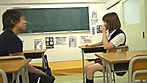 本番禁止のイメクラでばったり昔の知り合いに遭遇！！気まずい雰囲気のままプレイ開始！ポイントを3cmずらして素股中にこっそり挿入！！「●●君だけだよぉ」と否定されずにこっそりOKもらって感情爆発MAX止まらなくなってそのまま生中出し！！！ サンプル画像1