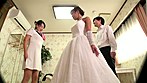 ああっそれはダメっ！こするだけっていったじゃない！！媚薬がヴァギナに浸透すれば女たちは目の前の他人棒のナマ挿入を拒めない！ サンプル画像1