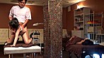 ああっそれはダメっ！こするだけっていったじゃない！！媚薬がヴァギナに浸透すれば女たちは目の前の他人棒のナマ挿入を拒めない！ サンプル画像13