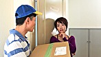 エリートから転落したボクがガテン系に転職したら･･･以前は見向きもされなかった近所の美人ヤンママからデカチンごとめちゃモテ！ サンプル画像13