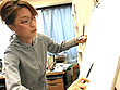 SODが本物の現役美人漫画家を仕事中に口説いてAVデビューさせます！ サンプル画像1