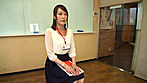 SOD女子社員 中途入社7年目 人妻SOD女子社員 出版事業部 織田玲子（45歳） 「拘束オモチャ責め」「社内で声ダメSEX」「デカチン焦らしSEX」「目隠し2連続激ピストンSEX」欲求不満なカラダに火を付ける初体験のドMプレイで人生イチの激イキ体験 サンプル画像1