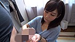SOD人妻レーベル史上最高の30代 こんなにも清楚で美しい人妻がAVに出演するという奇跡 佐々木あき 35歳 第2章 「家事をしててもずっと撮影の事が頭から離れなくて･･･パンツ濡らしてました･･･」子供を幼稚園に預け旦那の目を盗んで･･･自宅を出てから15分 旦那以外のチ○ポを即舐め即挿入 一瞬で燃え上がる3SEX サンプル画像18