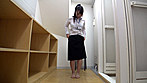 SOD女子社員 『SOD女子社員作品』への出演交渉を受けた女子社員達 撮影前のカメラテストで本編では見せなかったHな素顔を見せた17名 AV会社で働いていても裸を撮られるのはもちろん恥ずかしい普通の女子が勇気を出して カメラの前で初めてのオナニー 手コキフェラ SEX サンプル画像7