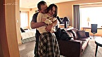自然豊かな田舎町で出会った誰もがヒトメボレする天然美人 上原千佳 32歳 第2章 旦那が仕事中にこっそり上京しスケベ汁を撒き散らしながら絶頂を繰り返すいいなり変態妻 サンプル画像3