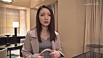 伊東かな 26歳 最終章 箱入りマ〇コは痙攣状態人生はじめての生中出し 経験人数は一人だけ。旦那以外を知らない純粋うぶ、快楽の世界へ。 サンプル画像2