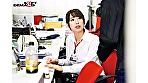 「今までのどの女子社員よりも押しに弱い社員」 宣伝部・中途入社1年目 吉岡明日海（26） お願いを断れない性格で、土下座すればやらせてくれそうな彼女のありえないくらい優しくて懐の深い素顔と意外とスケベで巧者なSEXが撮れました！！ - Image 1