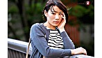 仕事も家庭も真面目に一生懸命だけど欲求不満は人一倍 小西ひかる 29歳 AV DEBUT サンプル画像1