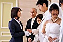 戸田真琴 結婚式最中の新郎に強制中出しさせる美人ウェディングプランナー - Image 1