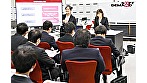 SOD女子社員 絶頂！イキまくり会社説明会 2023再開！ 就活生来社説明会 情熱と感度が過去イチと噂の生真面目系チーフ候補生3名を緊急抜擢！痙攣数134回！！総イキ潮量69mlながらも弊社の魅力を伝えきる！