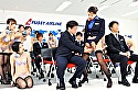 「制服・下着・全裸」でおもてなし またがりオマ○コ航空 圧巻総勢11名＋特別講師1名による2023年度新人CA大型研修編 総尺165分収録6セクションの集団おま〇こキャビンレッスン