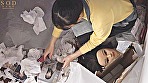 引きこもり訪問支援 ゴミ屋敷に放置された大量のシコティッシュに見かねて内緒でチンカス塗れのチンチンも笑顔で性サポートしてくれる優しいお手伝いさん 小湊よつ葉