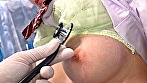 マジックミラー号撮って出し！卒業式直後！就職するJ○に実施する入社前健康診断！ 青空の下、発育中の乳房やピンク乳首を弄られ 極太器具でキツマンを拡張された初心娘の膣は 羞恥心に反して純情愛汁垂れ流し！ 覚えたてのエッチも拒めず中出ししちゃうなんて！～あきな編～ 画像4