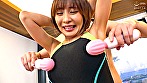 合宿に来ていたスレンダーJ〇の競泳水着を脱がせて背後からノンストップ乳首責め敏感なおっぱいの先っちょをしつこく攻められ腰をクネらせて人生初のビーチク失禁イキ潮噴射！！発情オマ〇コを激ピスされたら中出しもすんなりOKしちゃう！？～ななみ編～