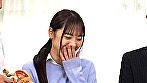 羞恥！新任女教師が学習教材にされる男子校の性教育生徒の目の前で無遠慮な指が膣に挿入される！プライドは崩壊するが子宮の奥から愛液があふれ出る ～若月もあ編～ - Image 1