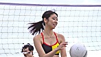 ビ〇トコインで一発当てたチビの俺が目前の海で高身長ビーチバレー娘をナンパ！ 素肌と水着の隙間にチン★コキお願い！ 最後は、低身長コンプレックス解消のナマ中出し！！マジックミラー号撮って出し！～はるひ選手編～ 画像1