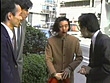 追跡FUCK！！日本橋土下座人妻ナンパ16 - Image 1