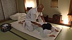 整体師の前戯をマッサージだと信じる人妻OLの底なし性欲 サンプル画像3