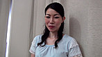 汗が滴る火照った躰！四十路人妻の肉弾中○しS○X サンプル画像1