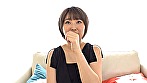 素人女子大生限定！パンティ素股でカチカチち●ぽがアソコに擦れて赤面発情！クロッチは恥ずかし汁まみれ！そのまま生で擦り合わせて、ヌルヌルワレメに結局つるんっと入って生中出し！！～赤面女子1周年記念特別編 9人収録9時間撮り下ろし サンプル画像1