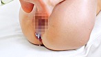 『夫婦の愛を確かめるメモリアルヌードフォト』を残したいと夫が妻を騙し、絶倫チ○ポ男と素肌密着偽撮影会で寝取られ検証！！反り返ったペニスがマ○コまで1cmに超接近して急激欲情！夫の目の前で幾度も生中出し！撮影会を忘れられずに自宅でおかわりNTR性交！！ 画像20