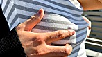 シーン13：青空ノーブラチャレンジ！素人女子大生が青空の下で初めての野外露出に挑戦！おっぱいポロンw大勢に見られドキドキが止まらず乳首ビンビン！羞恥MAX！外で乳首こねくり回され乳首イキ連発！おまこも触ってほしいくなり最後は生セックス！