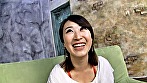 韓国の街角でナンパした韓流娘は日本のAV好き！！どスケベ丸出しな推定Eカップ巨乳を揺らし快楽SEX！ 画像1