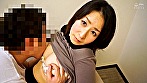 幸薄い新人生保レディに契約をぶら下げてホテルへ連れ込み、契約前に乳房を握りひーひー言わせちゃいました！！ - Image 1